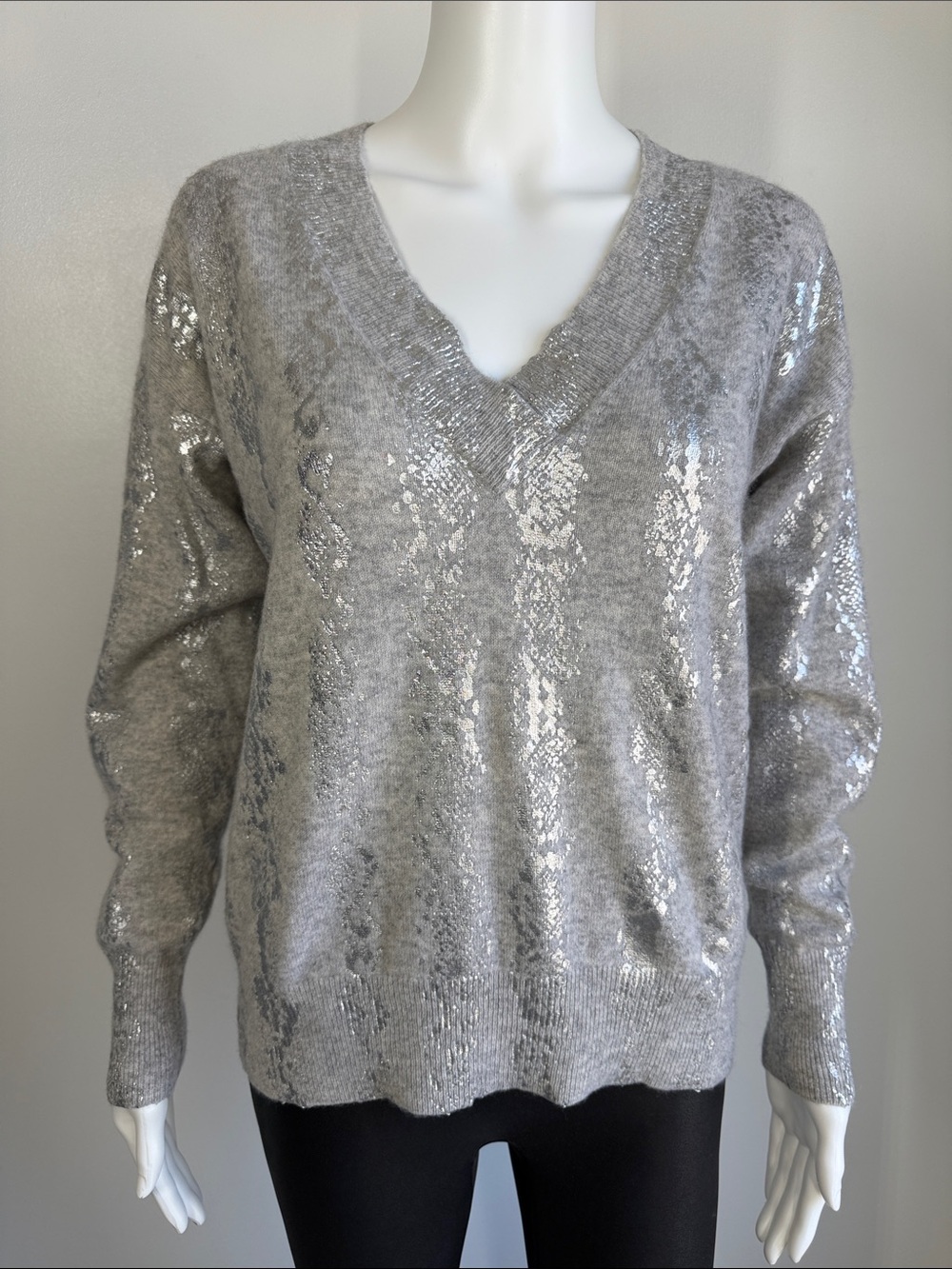 Brodie 100% Cashmere Foil Print Sweater M Gray Silver Metallic